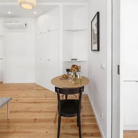 Serviced Castelo De Sao Jorge Apartment