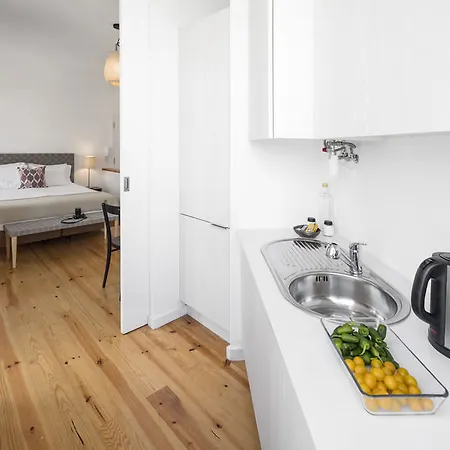 Serviced Castelo De Sao Jorge Apartment *