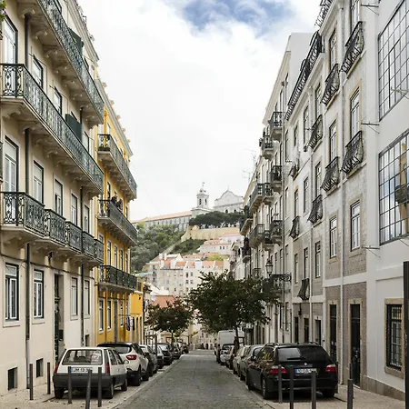 Serviced Castelo De Sao Jorge Apartment