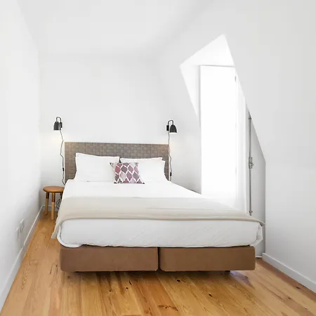 Serviced Castelo De Sao Jorge Apartment